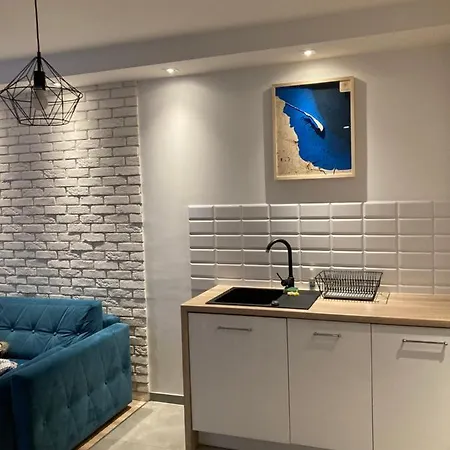 Blue In Vibrant Heart Of Appartamento