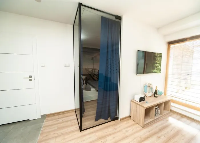 Blue In Vibrant Heart Of Lejlighed *